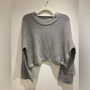 Wild Fable Heather Gray Cropped Crew Neck Sweater